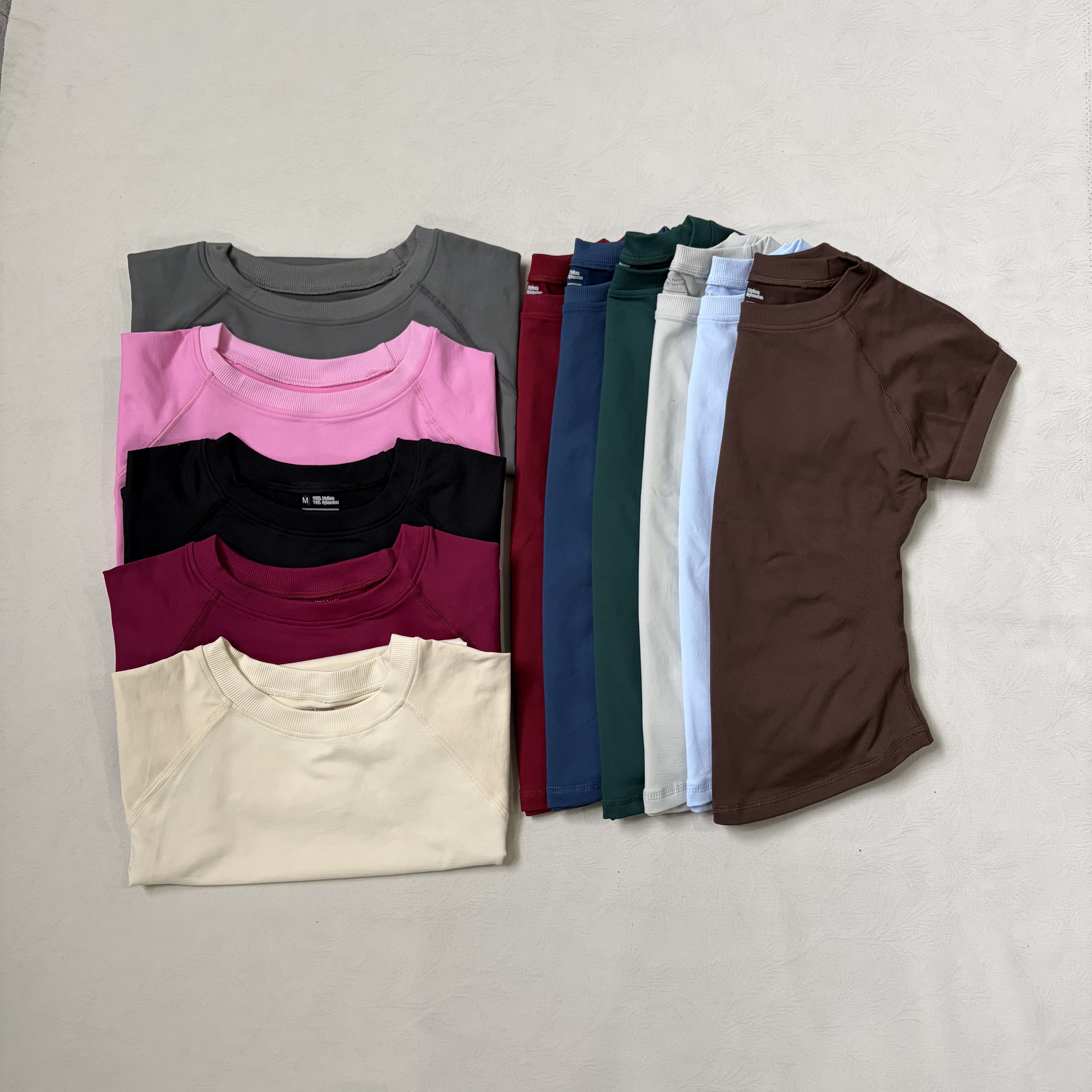 Yoga Fitness Wear - Women's Seamless Yoga T-shirt Quick-drying High-elastic