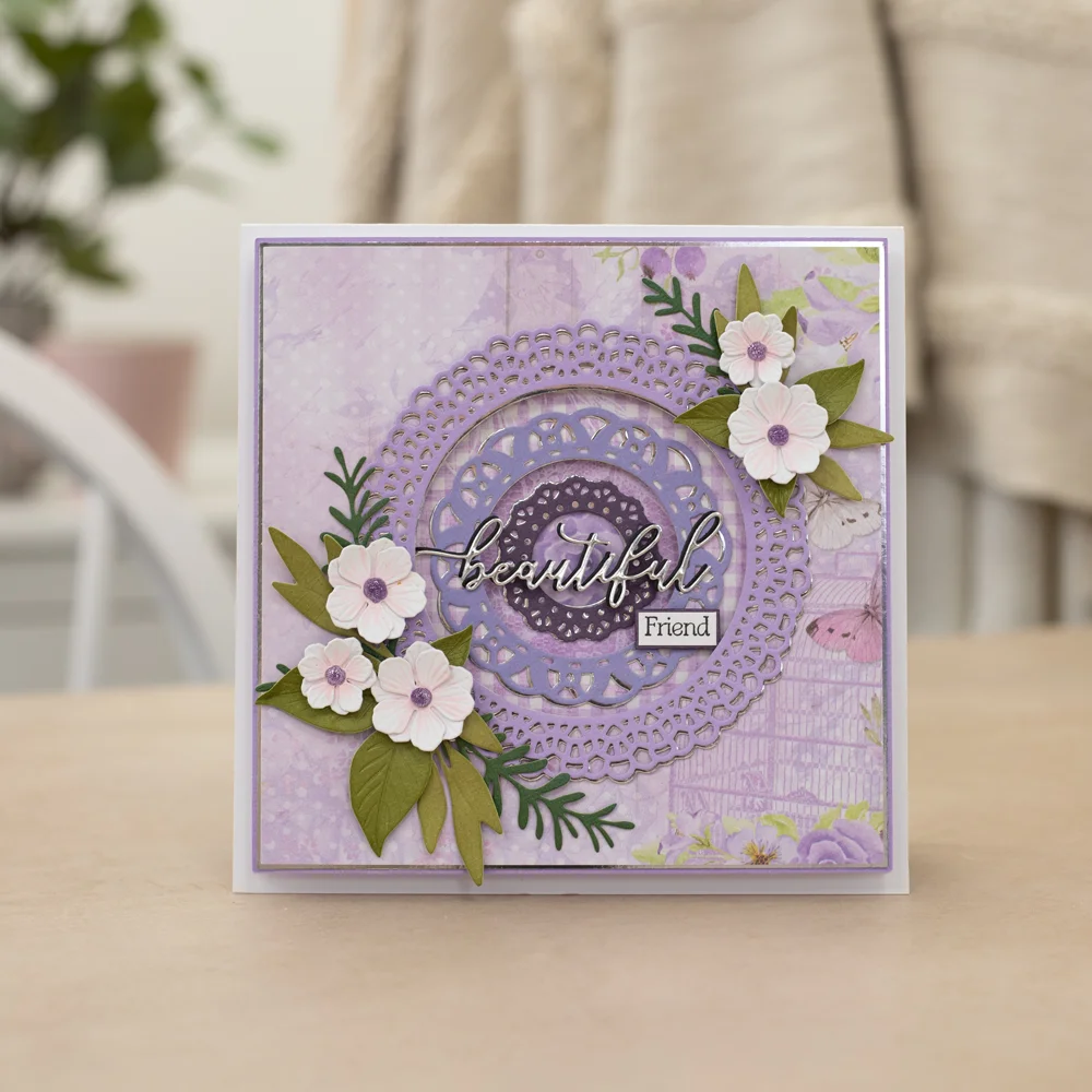 Ornate Oval Floral Lace Doily  - Boxing Punching Bag recensione e prezzo